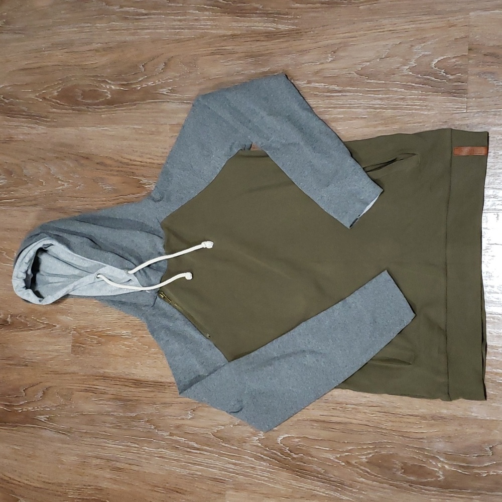 (L) & Ampersand Avenue Double Hood Color Block Casual Comfy Cozy Classic Urban